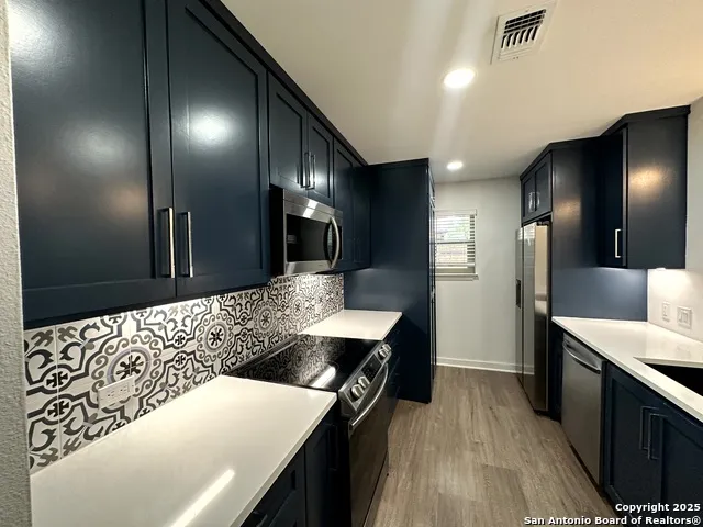 2718 OLD FIELD DR Unit 804 San Antonio, TX 78247