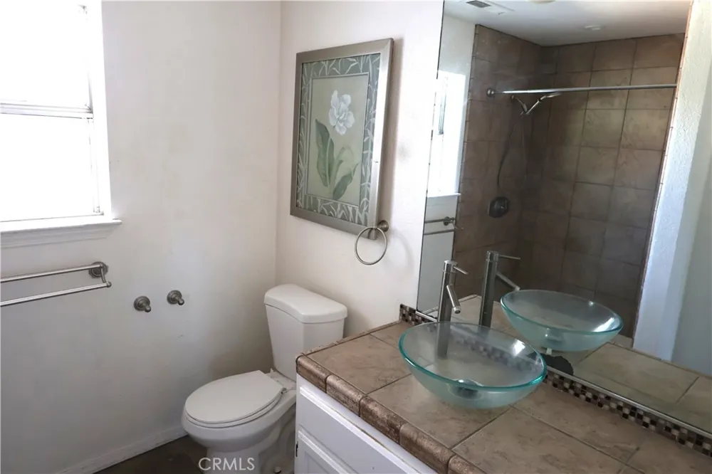 1850 Colusa Corning, CA 96021