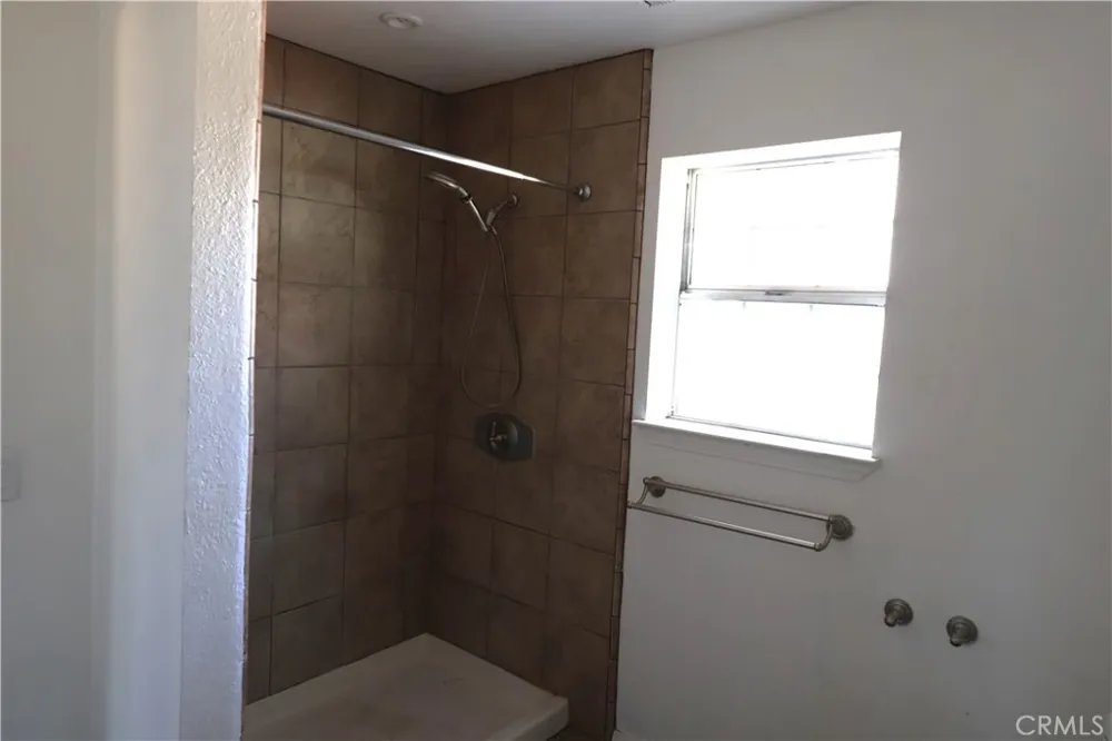 1850 Colusa Corning, CA 96021