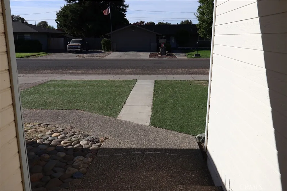 1850 Colusa Corning, CA 96021