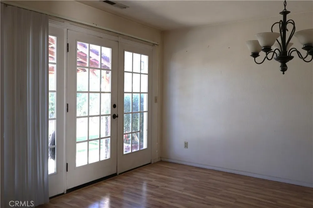 1850 Colusa Corning, CA 96021