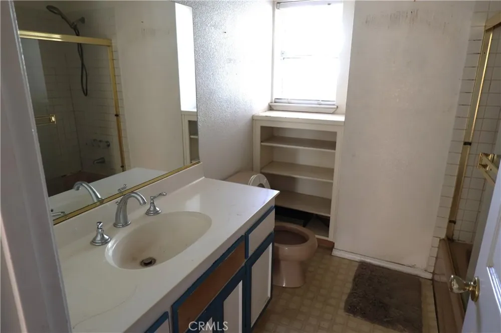 1850 Colusa Corning, CA 96021