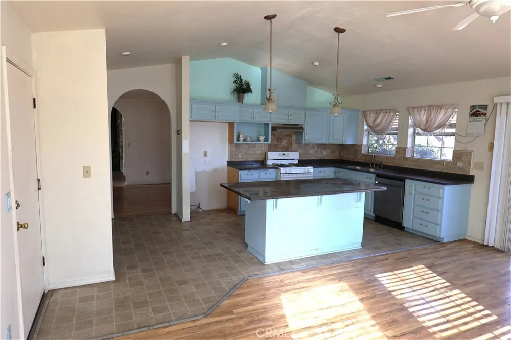 1850 Colusa Corning, CA 96021