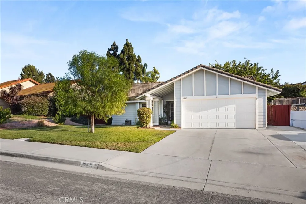 19625 Tangelo Riverside, CA 92508