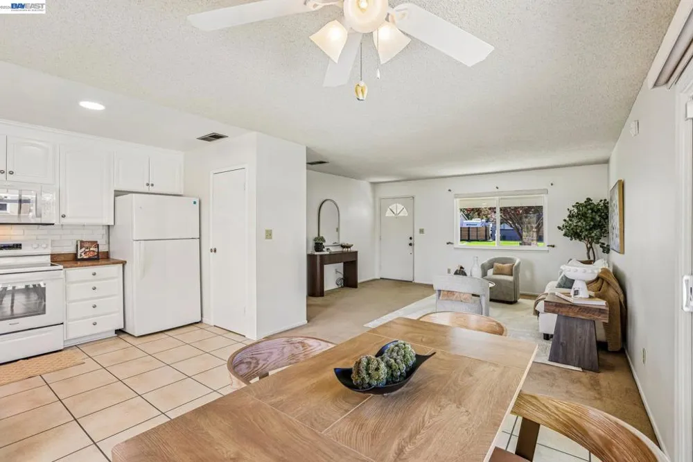 5286 Lilac Ave Livermore, CA 94551