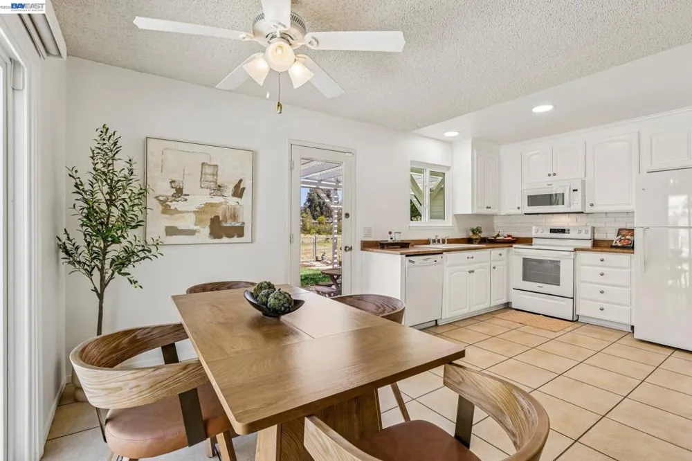 5286 Lilac Ave Livermore, CA 94551