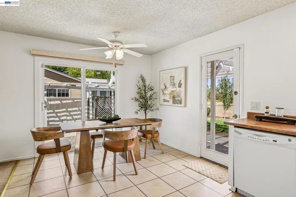 5286 Lilac Ave Livermore, CA 94551