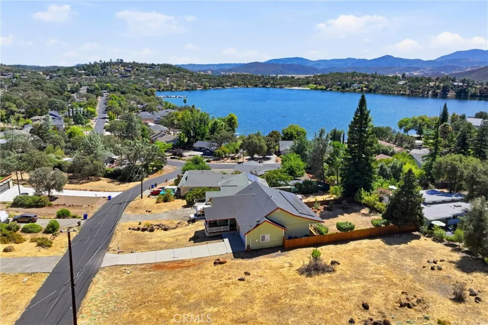 17265 Brookfield Hidden Valley Lake, CA 95467