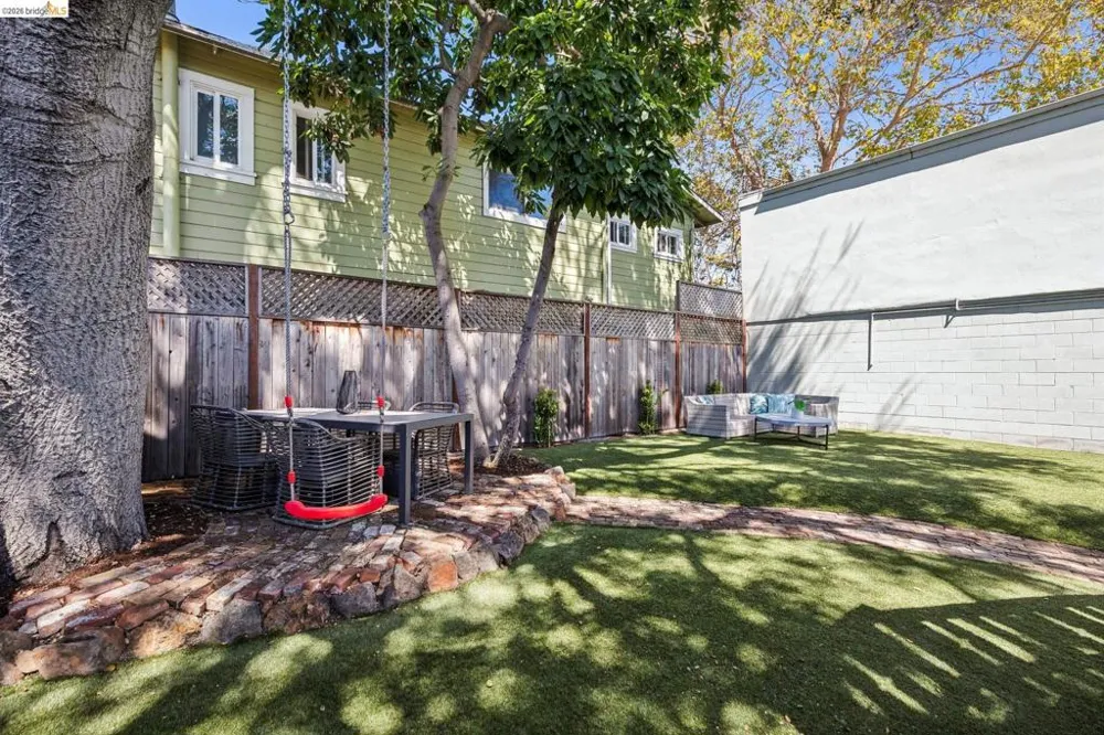 916 Arlington Ave Oakland, CA 94608