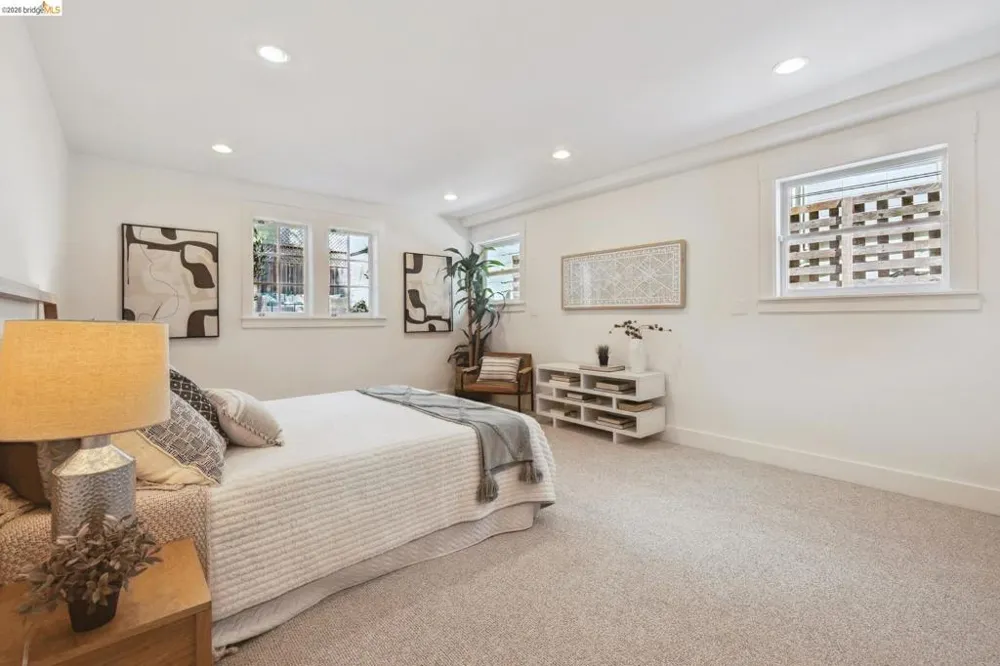 916 Arlington Ave Oakland, CA 94608