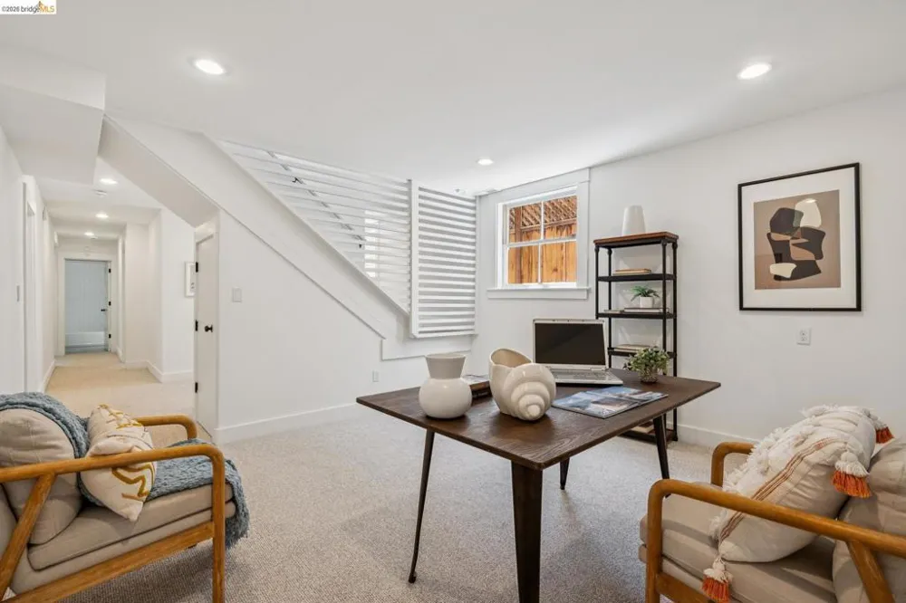 916 Arlington Ave Oakland, CA 94608