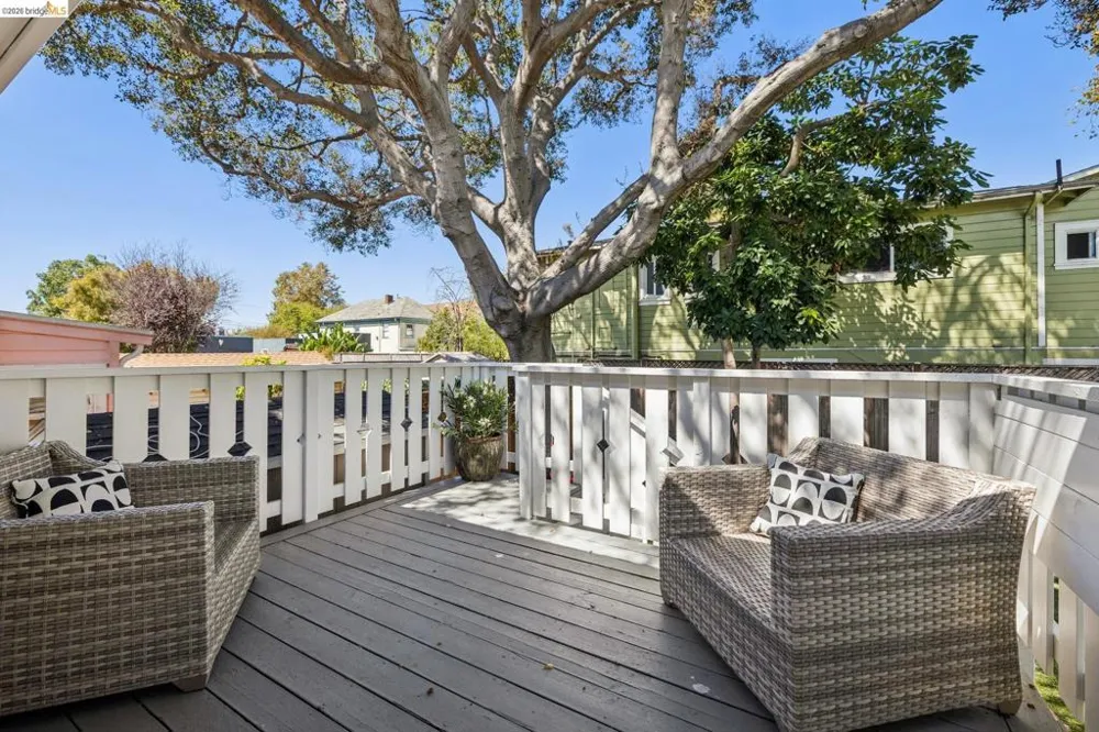 916 Arlington Ave Oakland, CA 94608