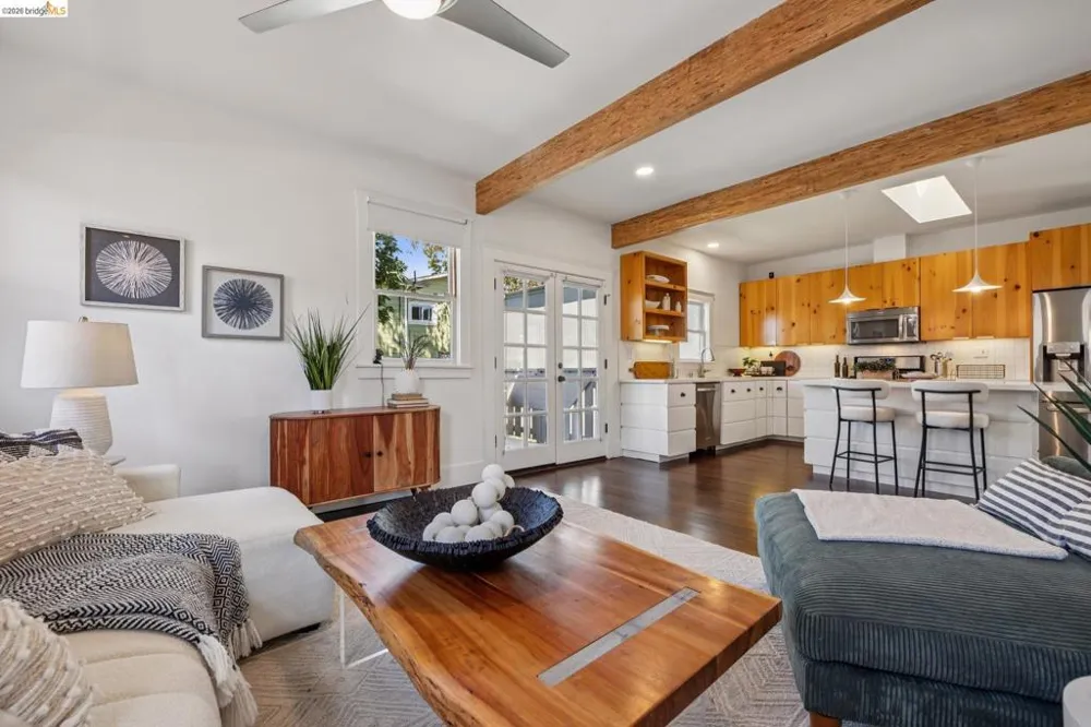 916 Arlington Ave Oakland, CA 94608