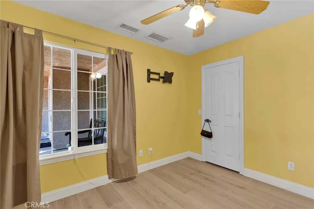 20463 Majestic Drive Apple Valley, CA 92308