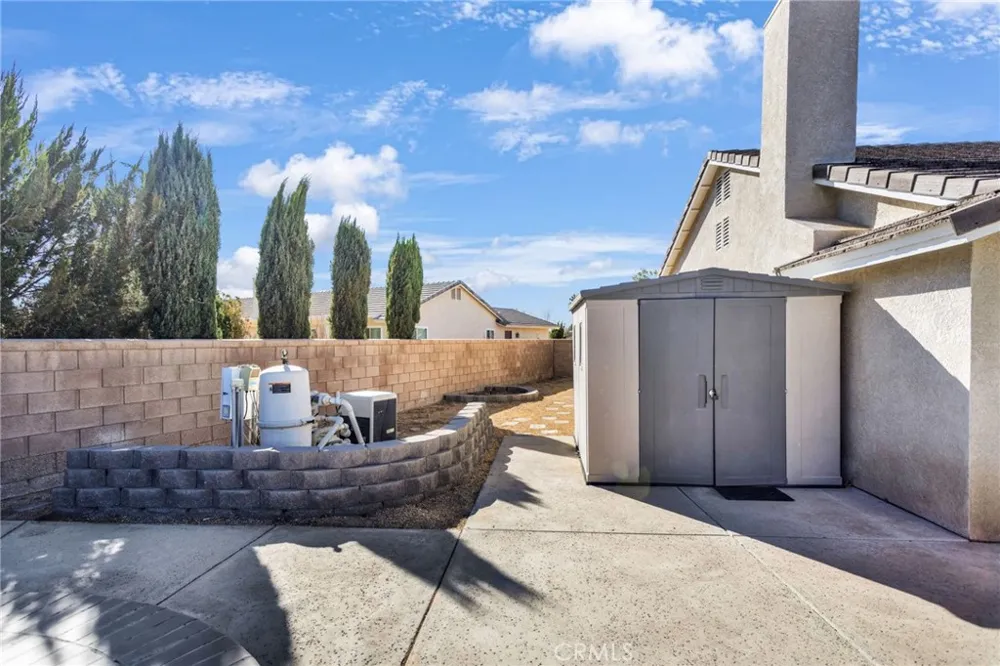 20463 Majestic Drive Apple Valley, CA 92308