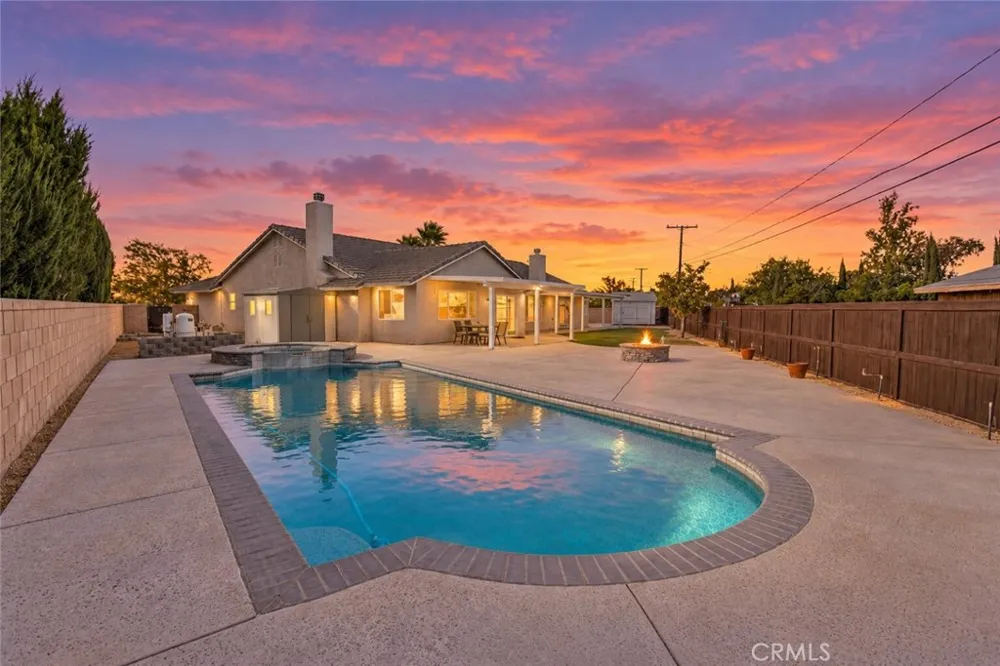 20463 Majestic Drive Apple Valley, CA 92308