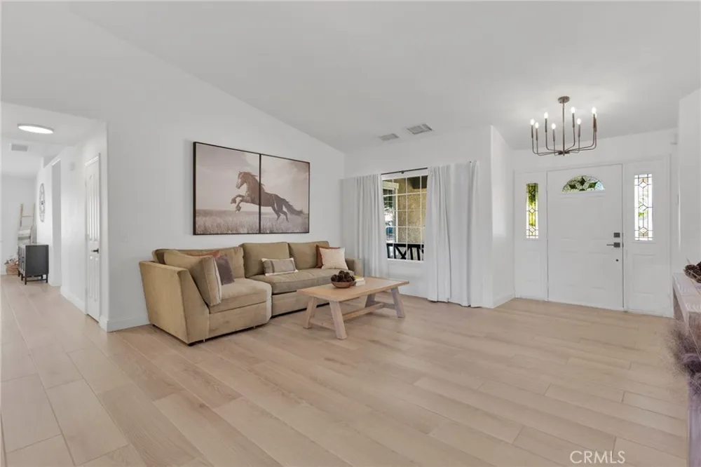 20463 Majestic Drive Apple Valley, CA 92308