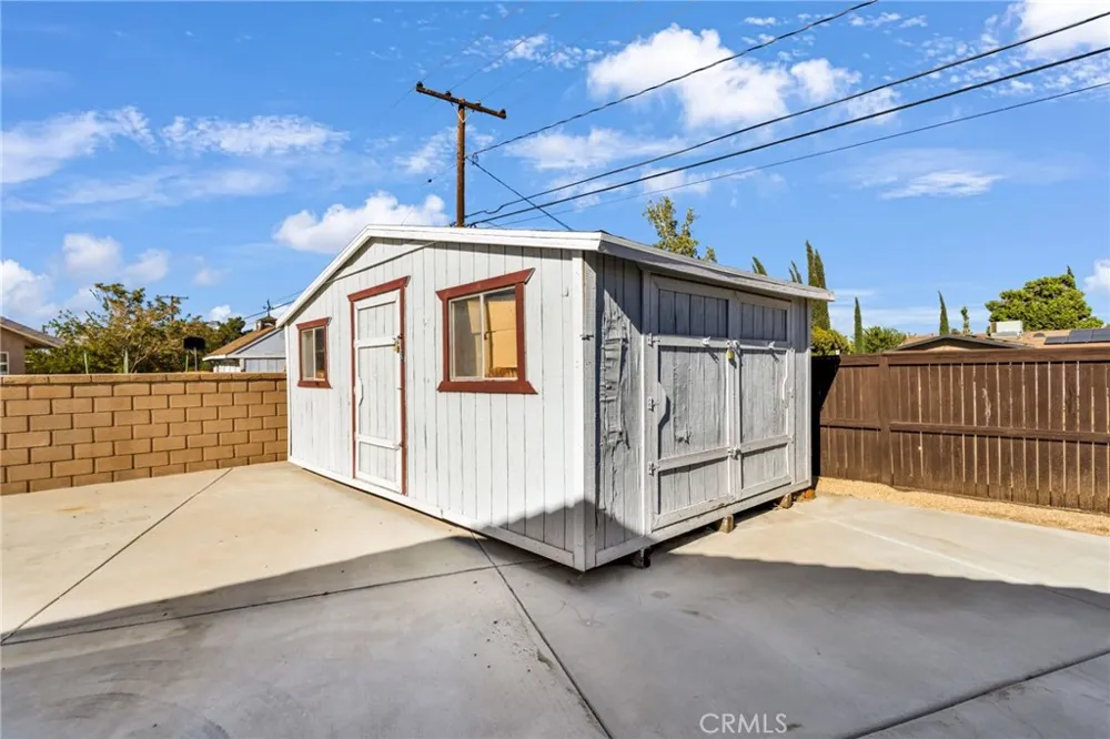 20463 Majestic Drive Apple Valley, CA 92308
