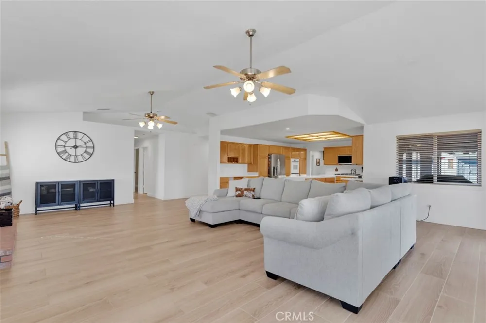 20463 Majestic Drive Apple Valley, CA 92308