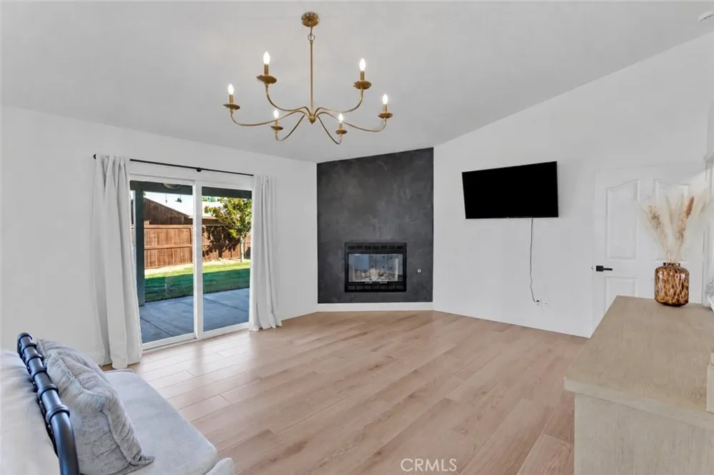 20463 Majestic Drive Apple Valley, CA 92308