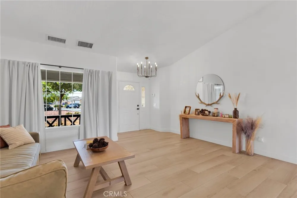 20463 Majestic Drive Apple Valley, CA 92308