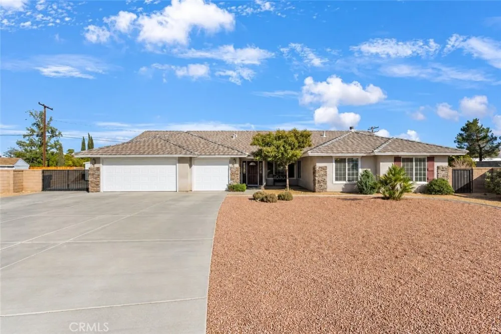 20463 Majestic Drive Apple Valley, CA 92308