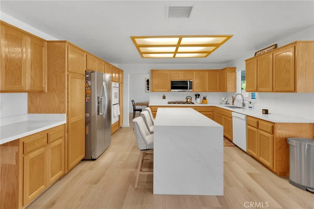 20463 Majestic Drive Apple Valley, CA 92308
