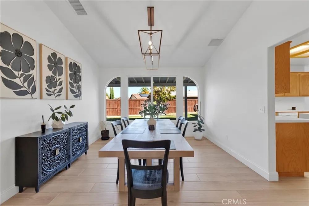 20463 Majestic Drive Apple Valley, CA 92308