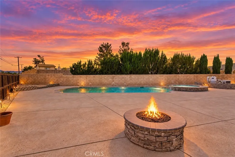 20463 Majestic Drive Apple Valley, CA 92308
