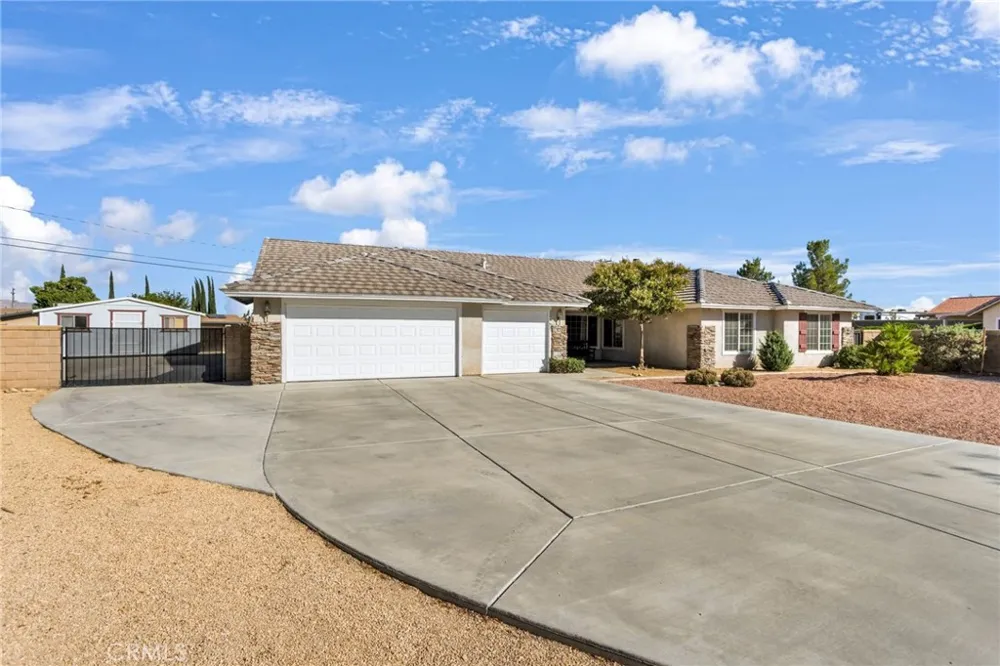 20463 Majestic Drive Apple Valley, CA 92308