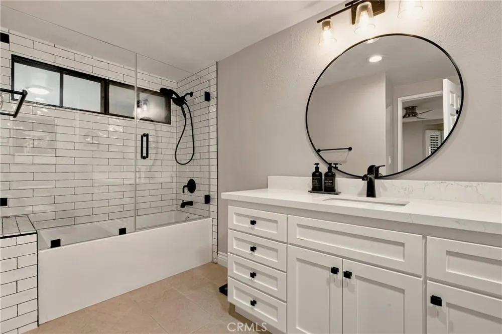 18324 Clark #110 Tarzana, CA 91356