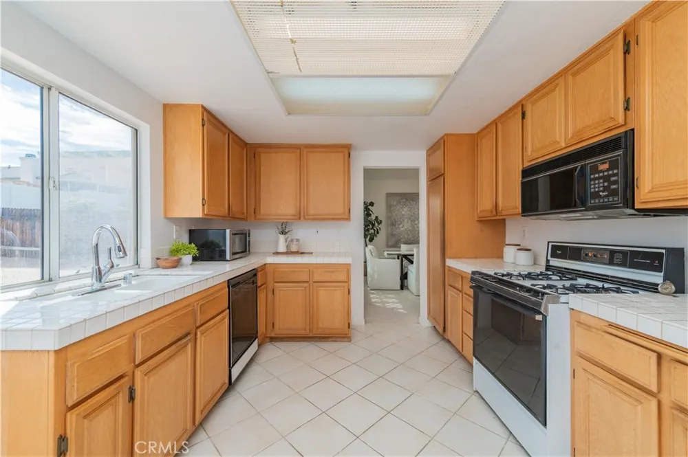 14013 Tom Court Victorville, CA 92392