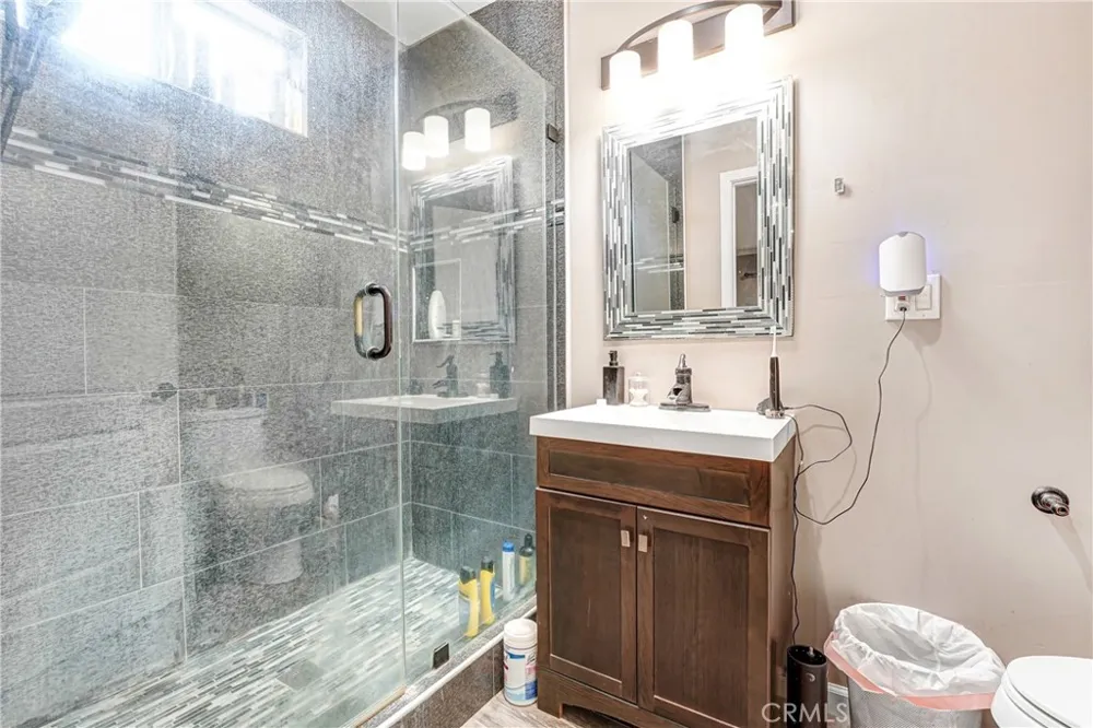 5854 Satsuma North Hollywood, CA 91601