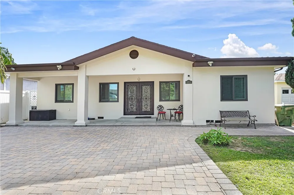 5854 Satsuma North Hollywood, CA 91601
