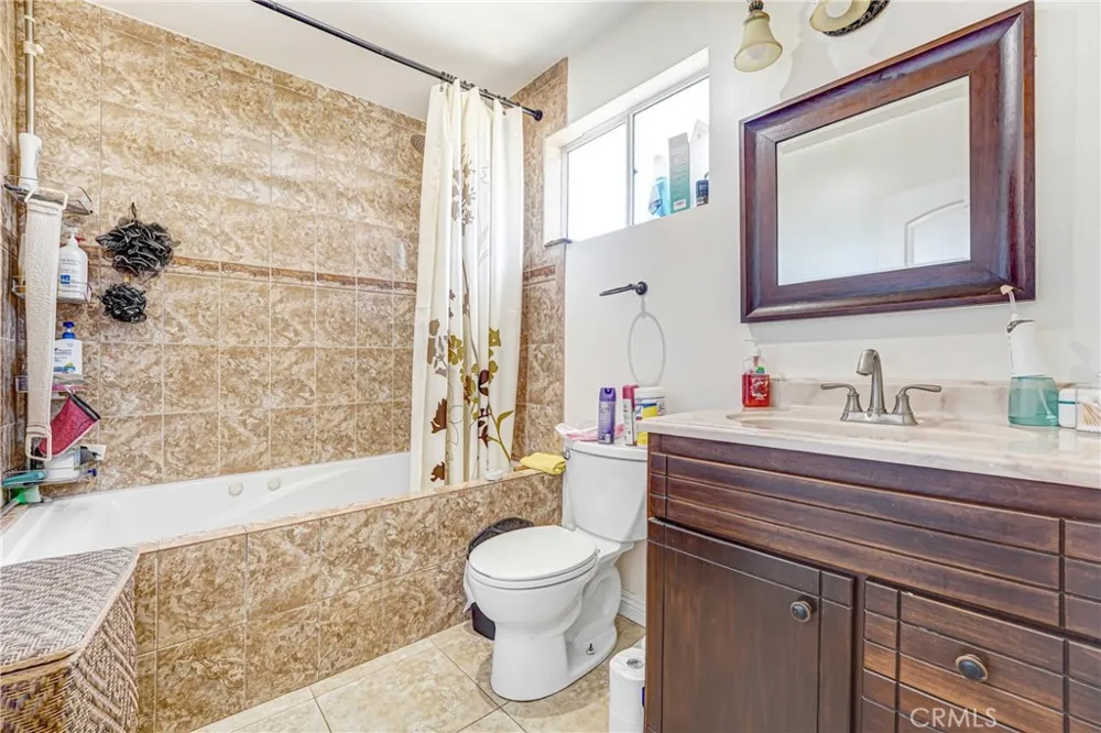 5854 Satsuma North Hollywood, CA 91601