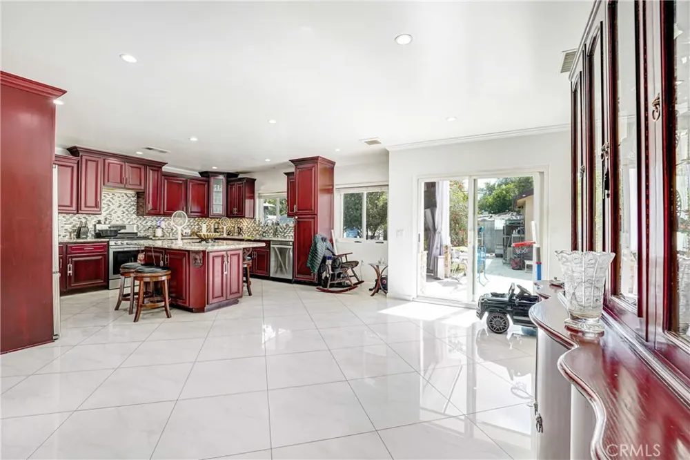 5854 Satsuma North Hollywood, CA 91601
