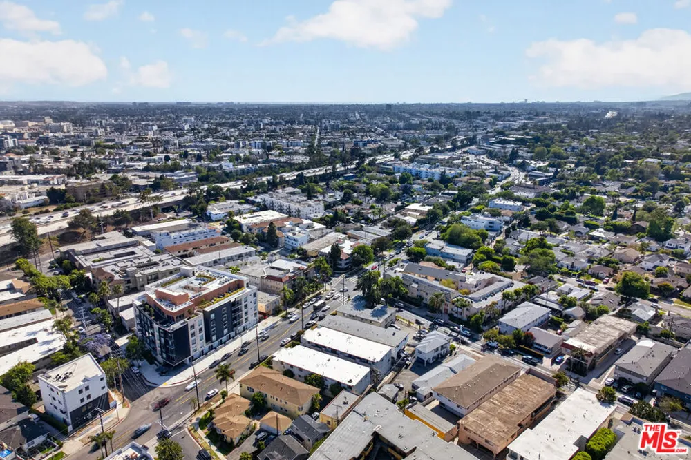9313 National Boulevard #204 Los Angeles, CA 90034
