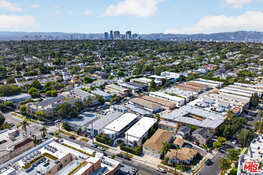 9313 National Boulevard #204 Los Angeles, CA 90034
