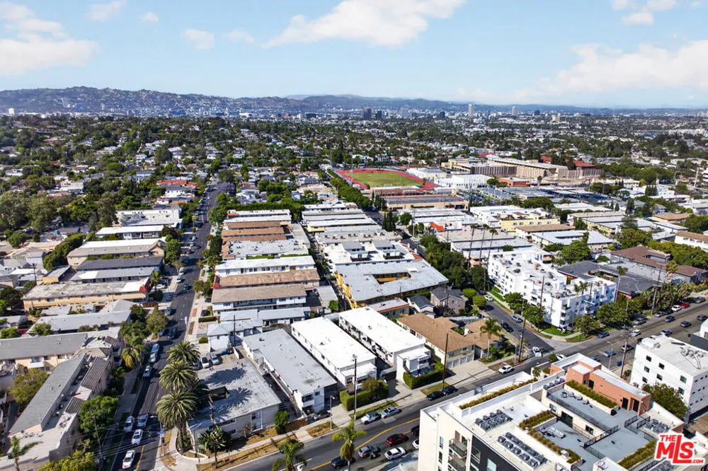 9313 National Boulevard #204 Los Angeles, CA 90034