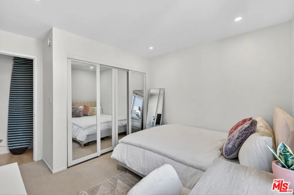 9313 National Boulevard #204 Los Angeles, CA 90034