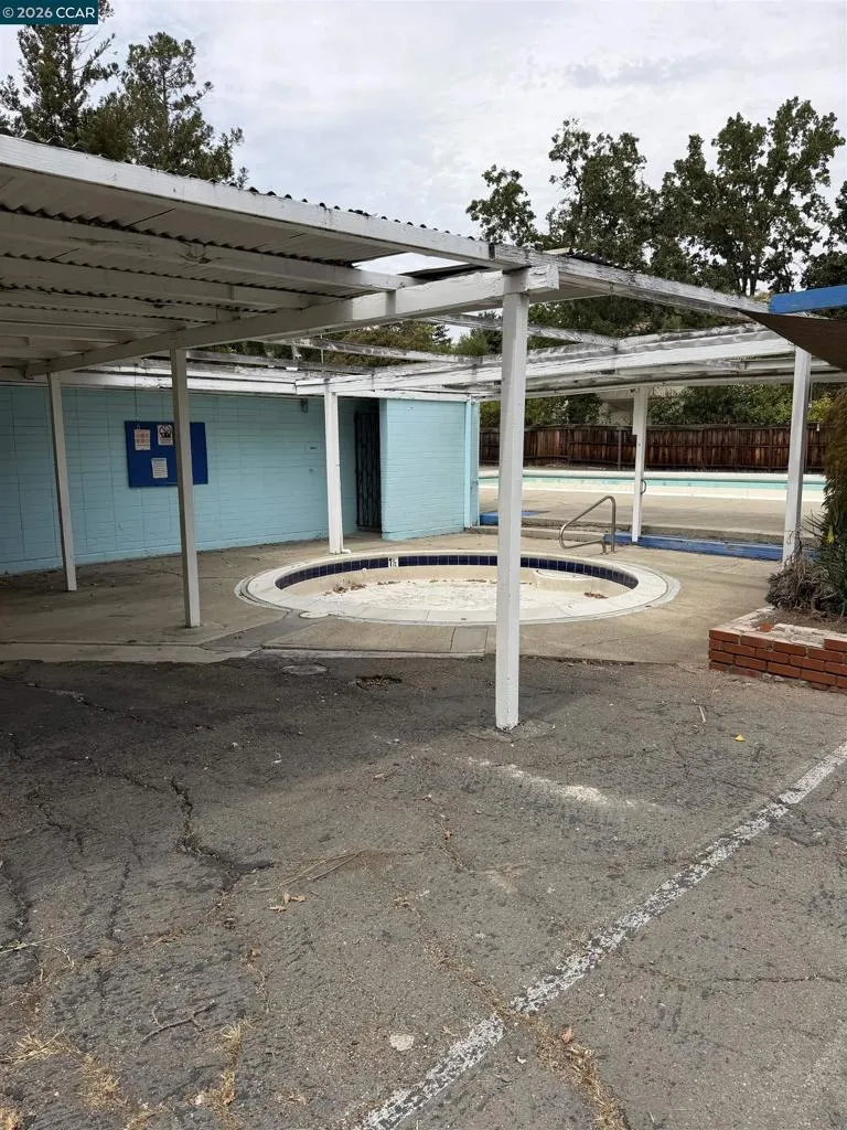 2515 San Miguel Dr Walnut Creek, CA 94596