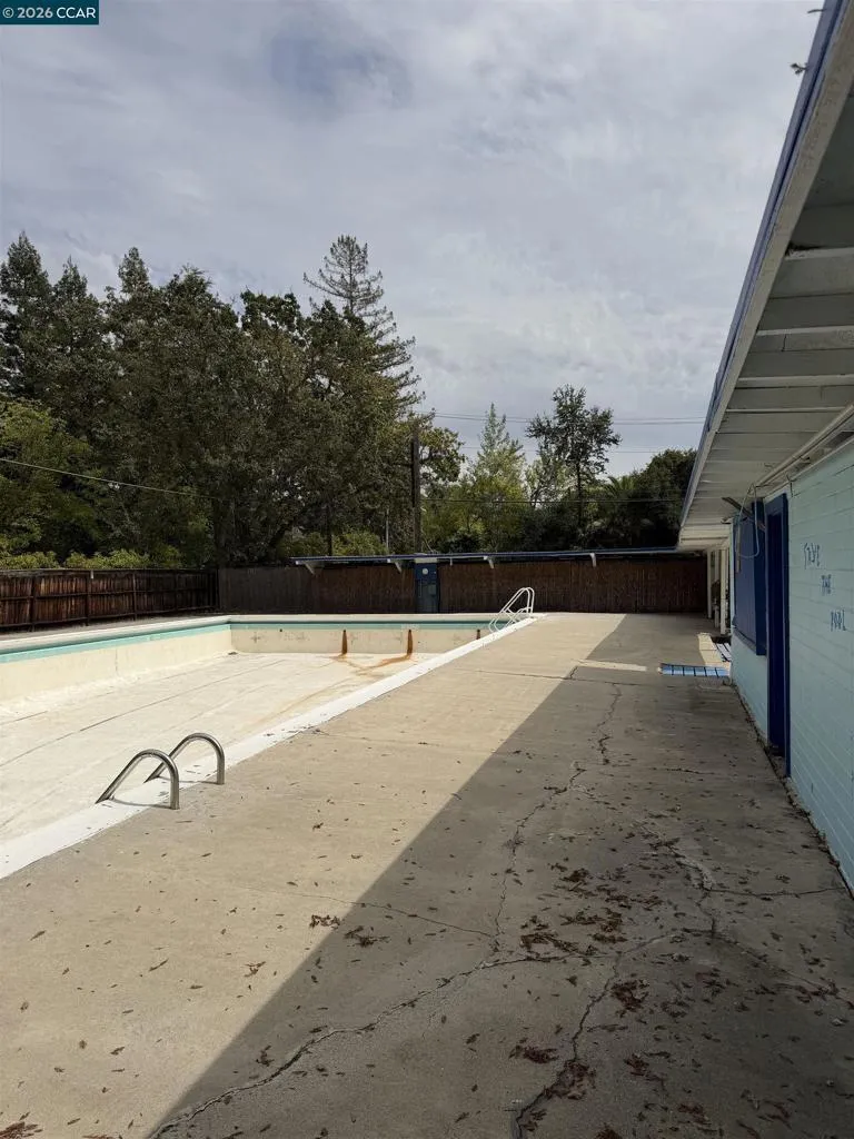 2515 San Miguel Dr Walnut Creek, CA 94596