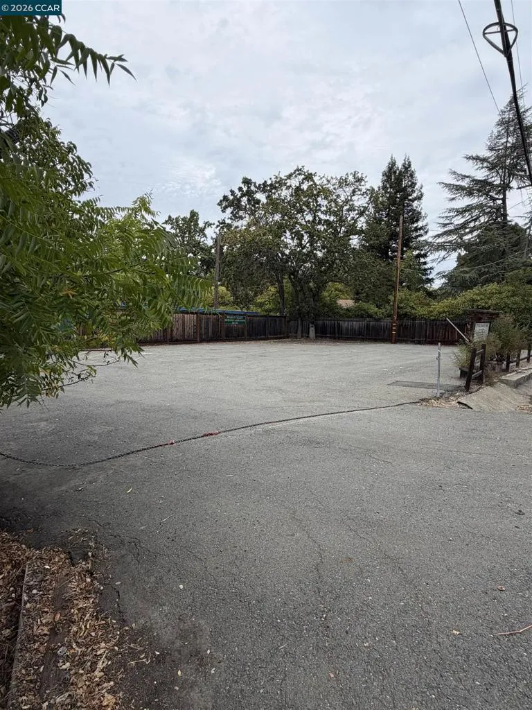 2515 San Miguel Dr Walnut Creek, CA 94596