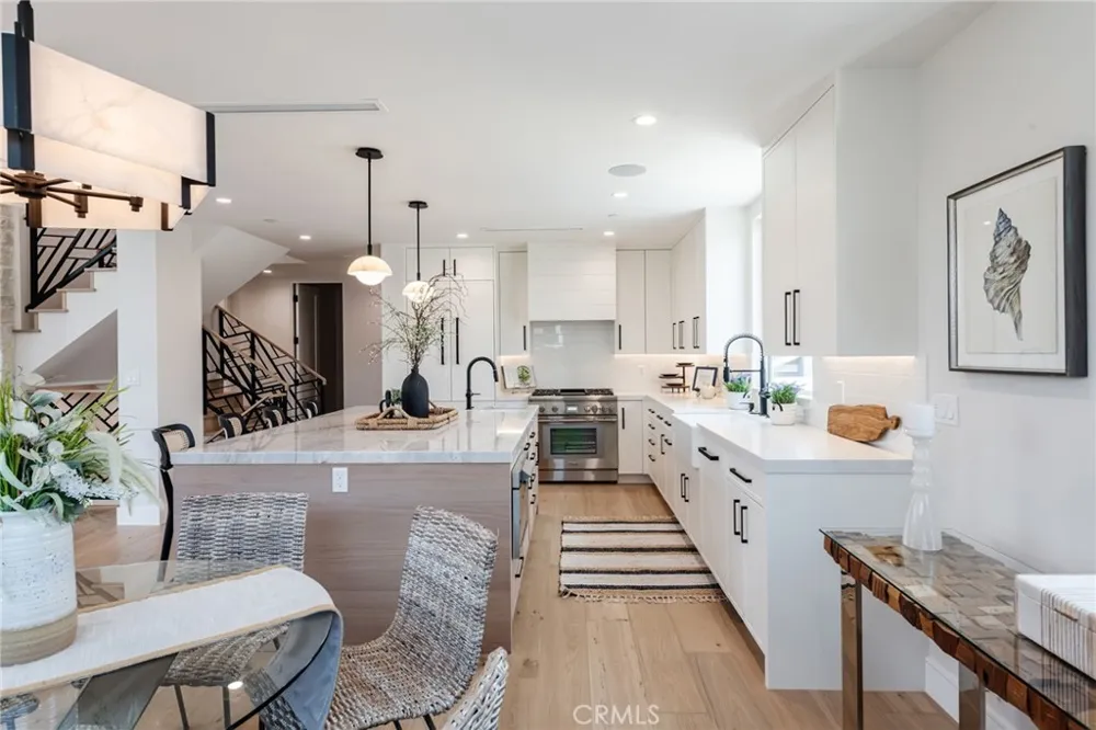 2303 Marshallfield Lane #B Redondo Beach, CA 90278