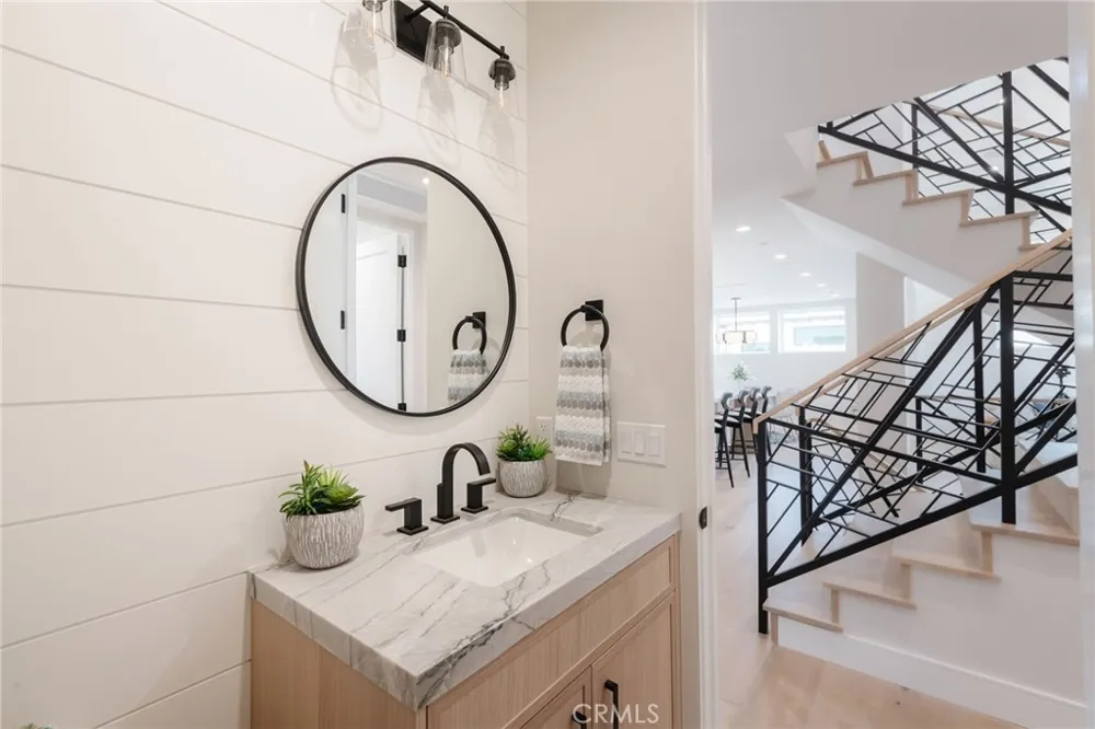 2303 Marshallfield Lane #B Redondo Beach, CA 90278