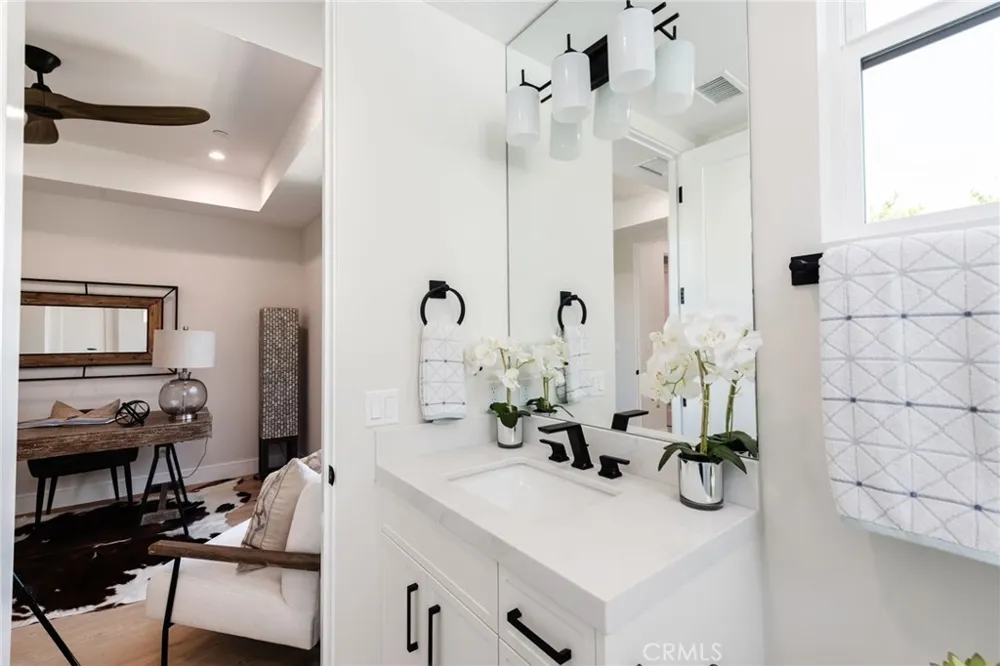 2303 Marshallfield Lane #B Redondo Beach, CA 90278