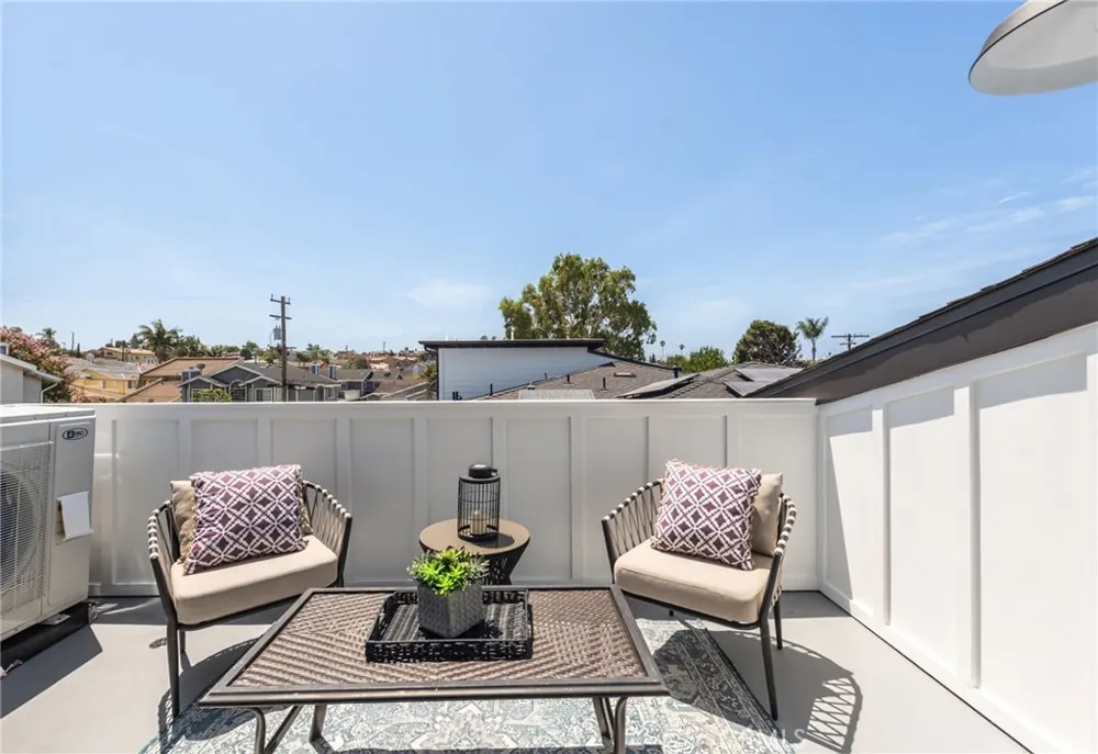 2303 Marshallfield Lane #B Redondo Beach, CA 90278