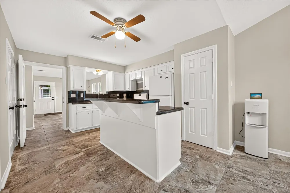 15126 Boudreaux Road Tomball, TX 77377