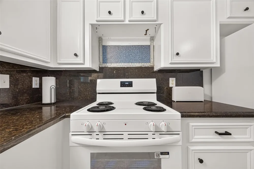 15126 Boudreaux Road Tomball, TX 77377