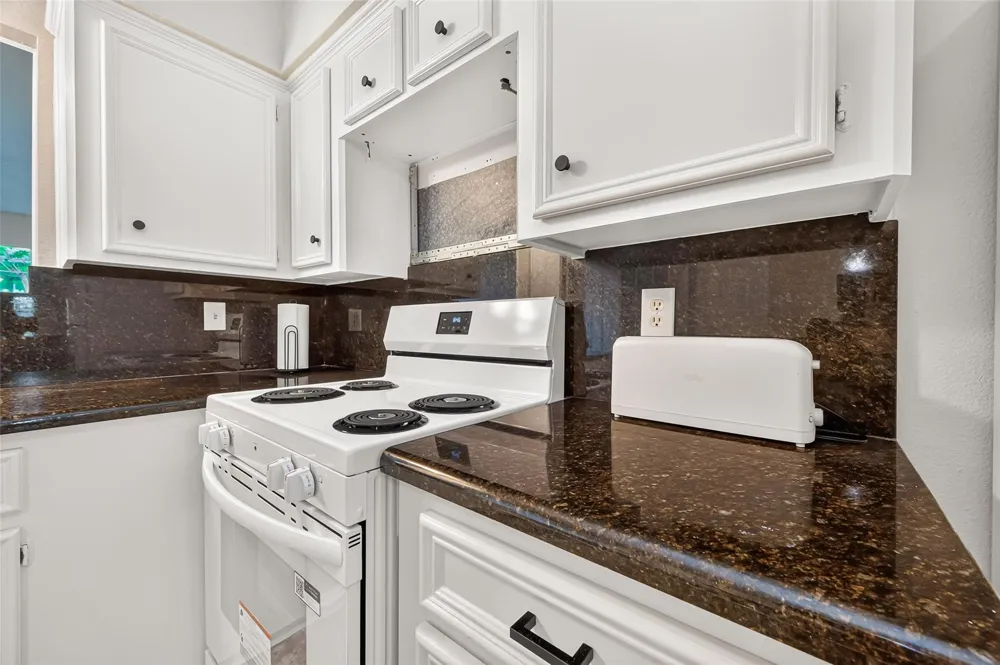15126 Boudreaux Road Tomball, TX 77377